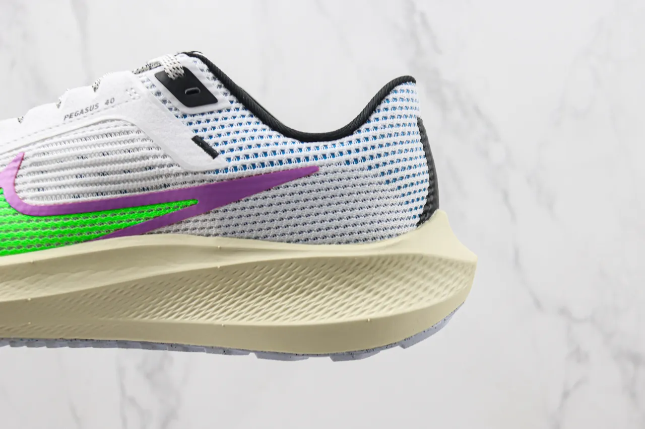 Nike Air Zoom Pegasus 40 Chaussures de course blanches violettes vertes 7