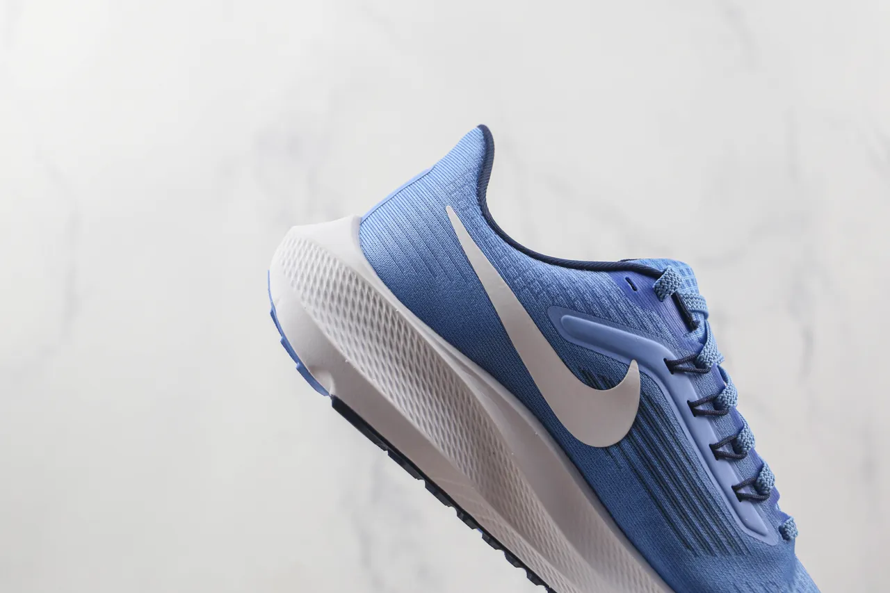 Nike Air Zoom Pegasus North Carolina Tar Heels zapatos de correr 5
