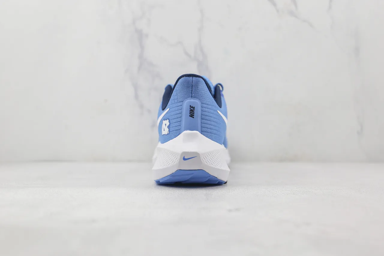 Nike Air Zoom Pegasus North Carolina Tar Heels zapatos de correr 9