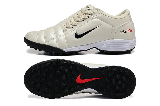 Nike Beige Noir Chaussures de Football Matelassées en Synthétique et Semelle Basse pour Turf 9