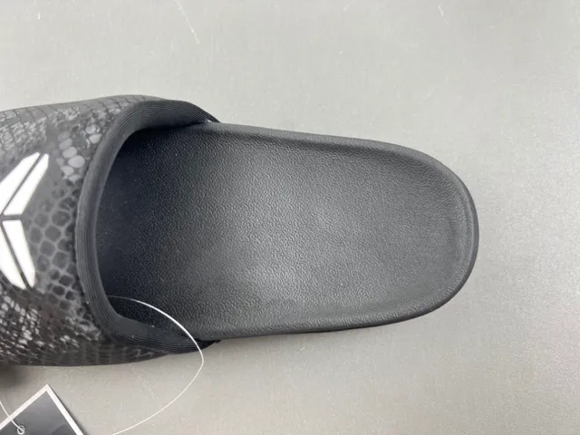 Nike Benassi JDI Kobe Snake-Print Black Slippers 5