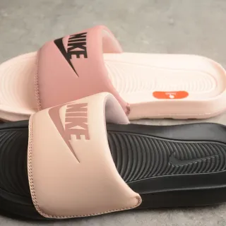 Nike Benassi Pink Beige एक पट्टी स्लाइड मोल्डेड फुटबेड स्लिपर्स