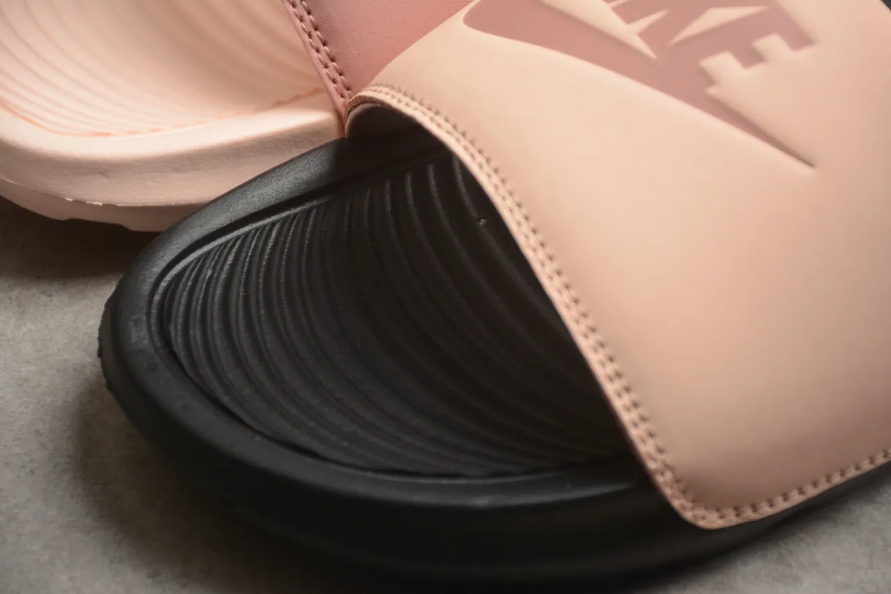 Nike Benassi Pink Beige Single-Strap Slide Molded Footbed Slippers 7