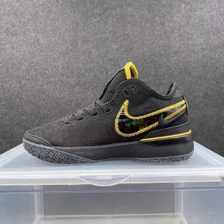 Nike काला और सोने का बुनावट उच्च-टॉप बास्केटबॉल जूते
