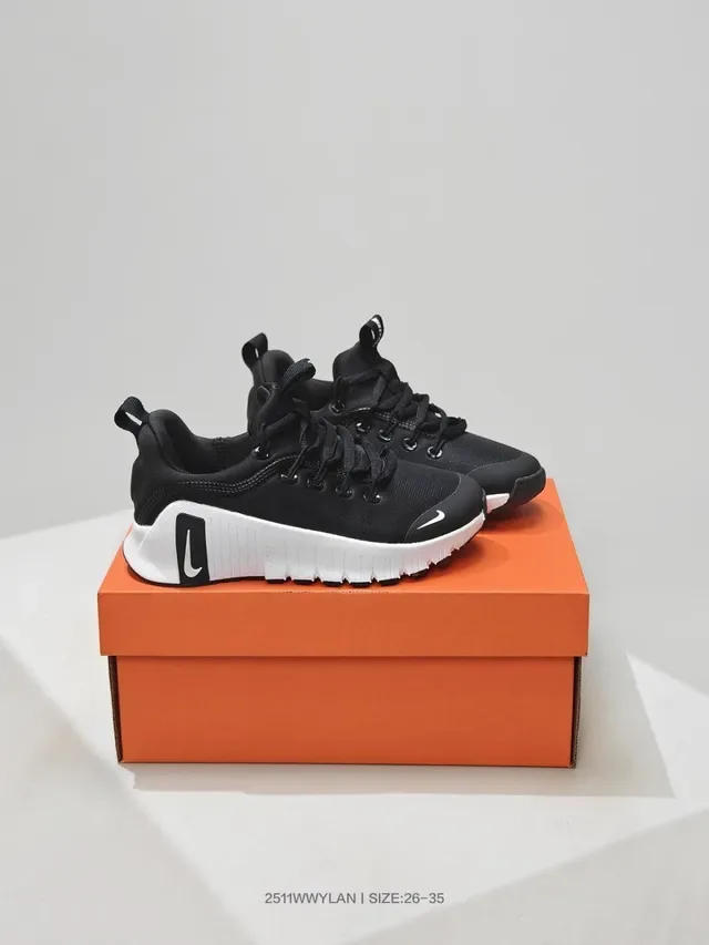Nike Black and White Lifestyle Sneakers 4