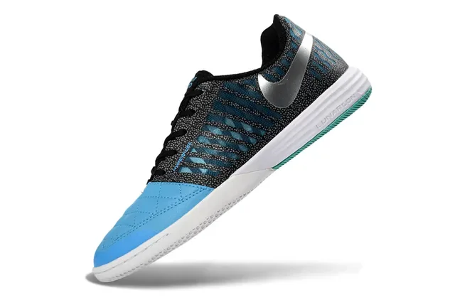 Nike Black Blue Low-Top Quilted Toe Cap Sneakers 3