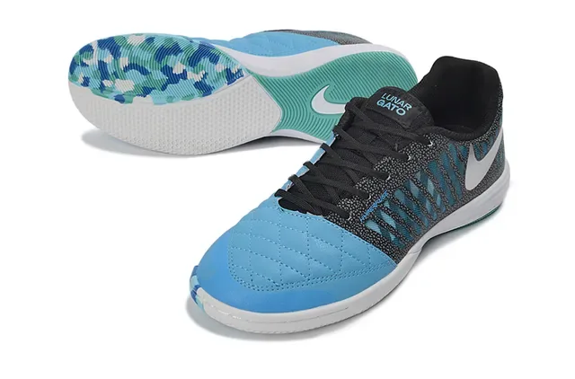 Nike Black Blue Low-Top Quilted Toe Cap Sneakers 5