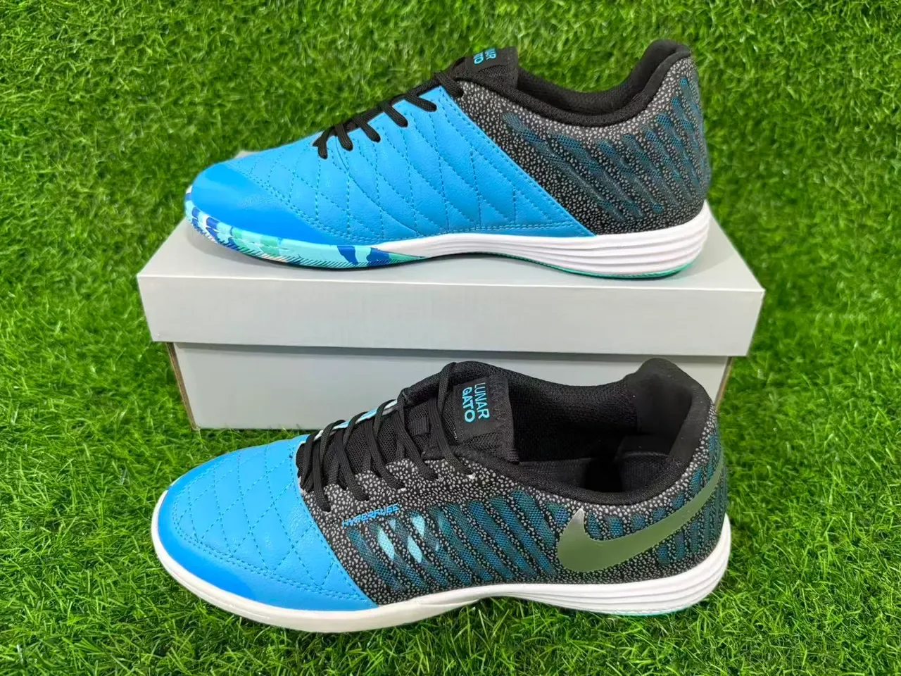 Nike Black Blue Low-Top Quilted Toe Cap Sneakers 14