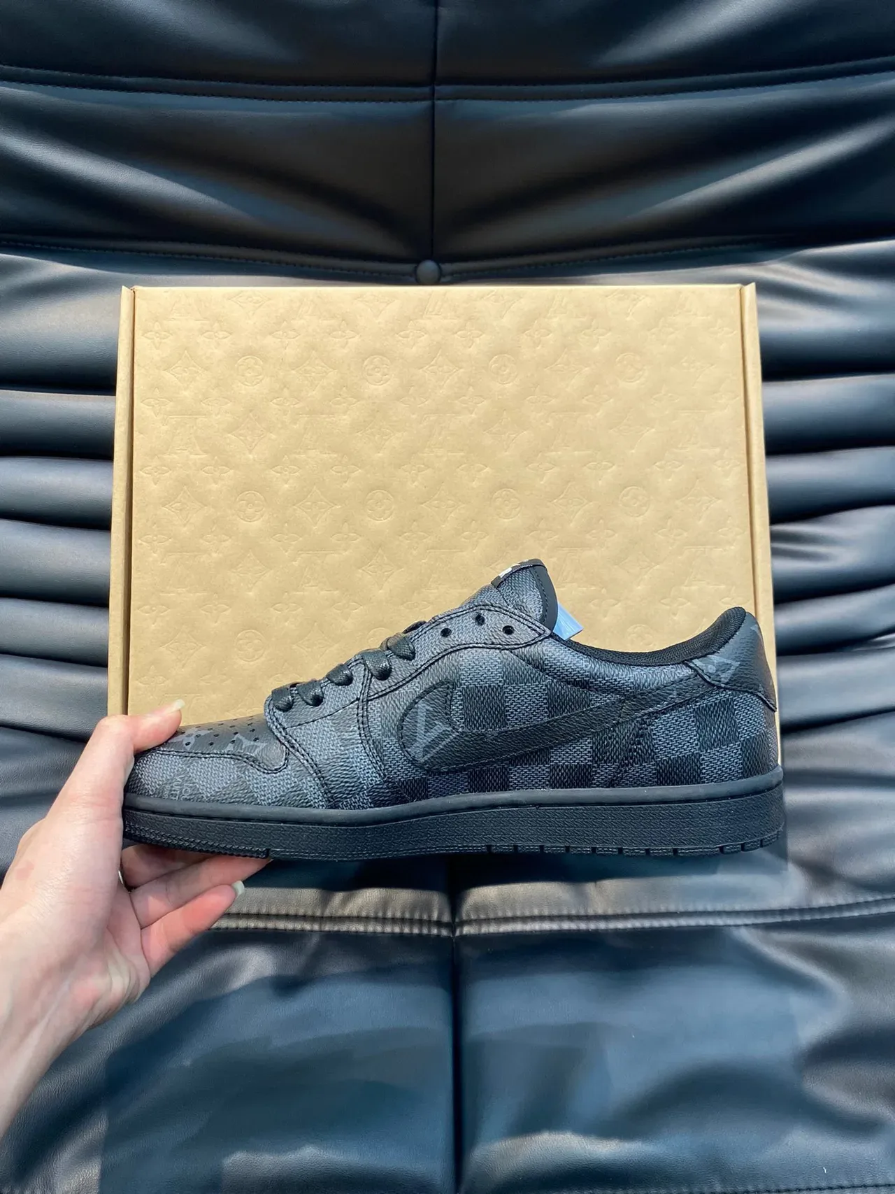 Nike Black Gray Monogram-Printed Upper Perforated Toe Cap Sneakers 6