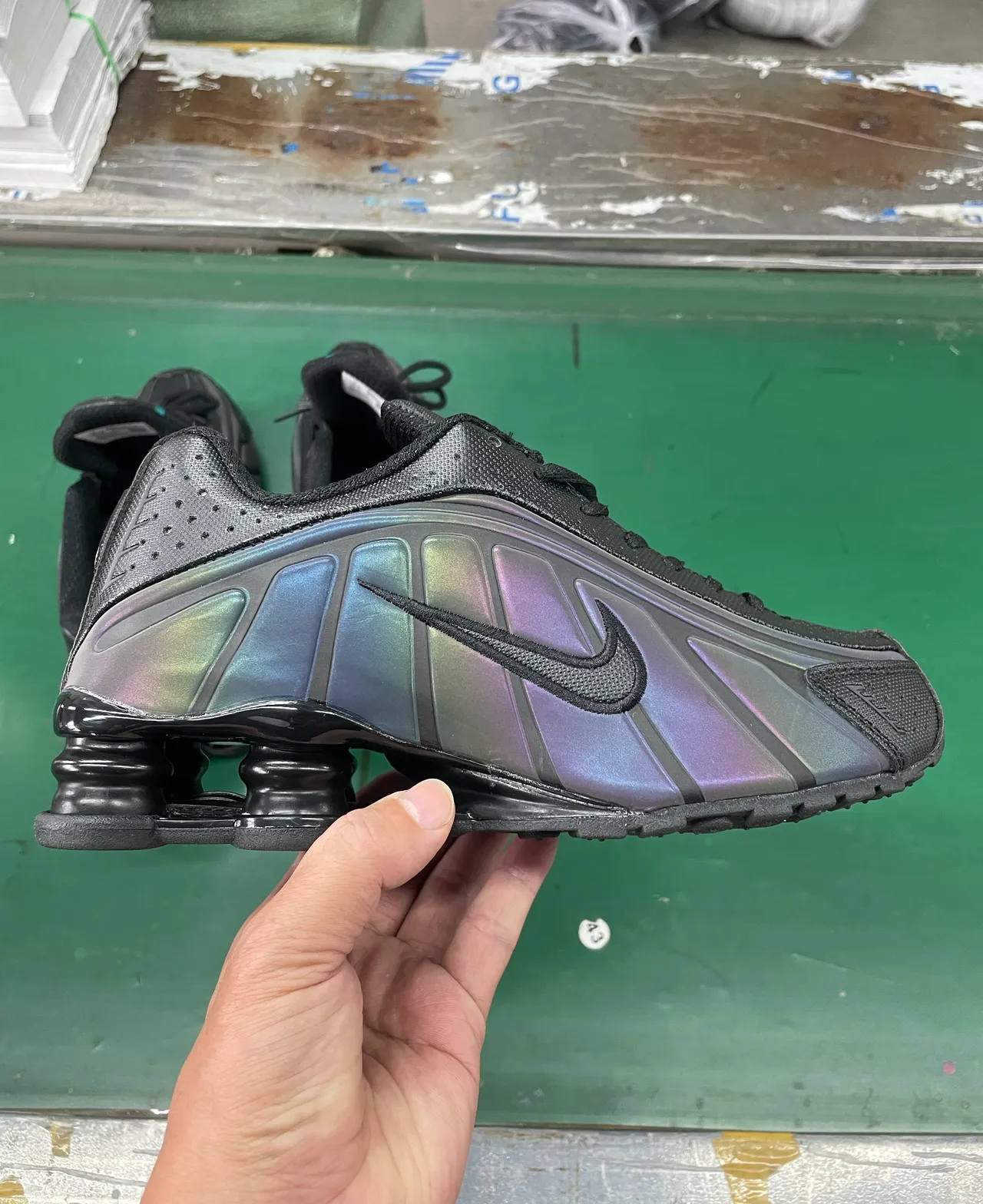 Nike Black Gray Shox Column Cushioning Iridescent Midsole Lifestyle Sneakers 8