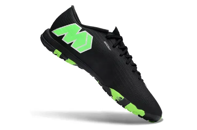 Nike Preto e Verde Flyweave Upper Neon Swoosh Accent Sapatos de Futebol Turf 2