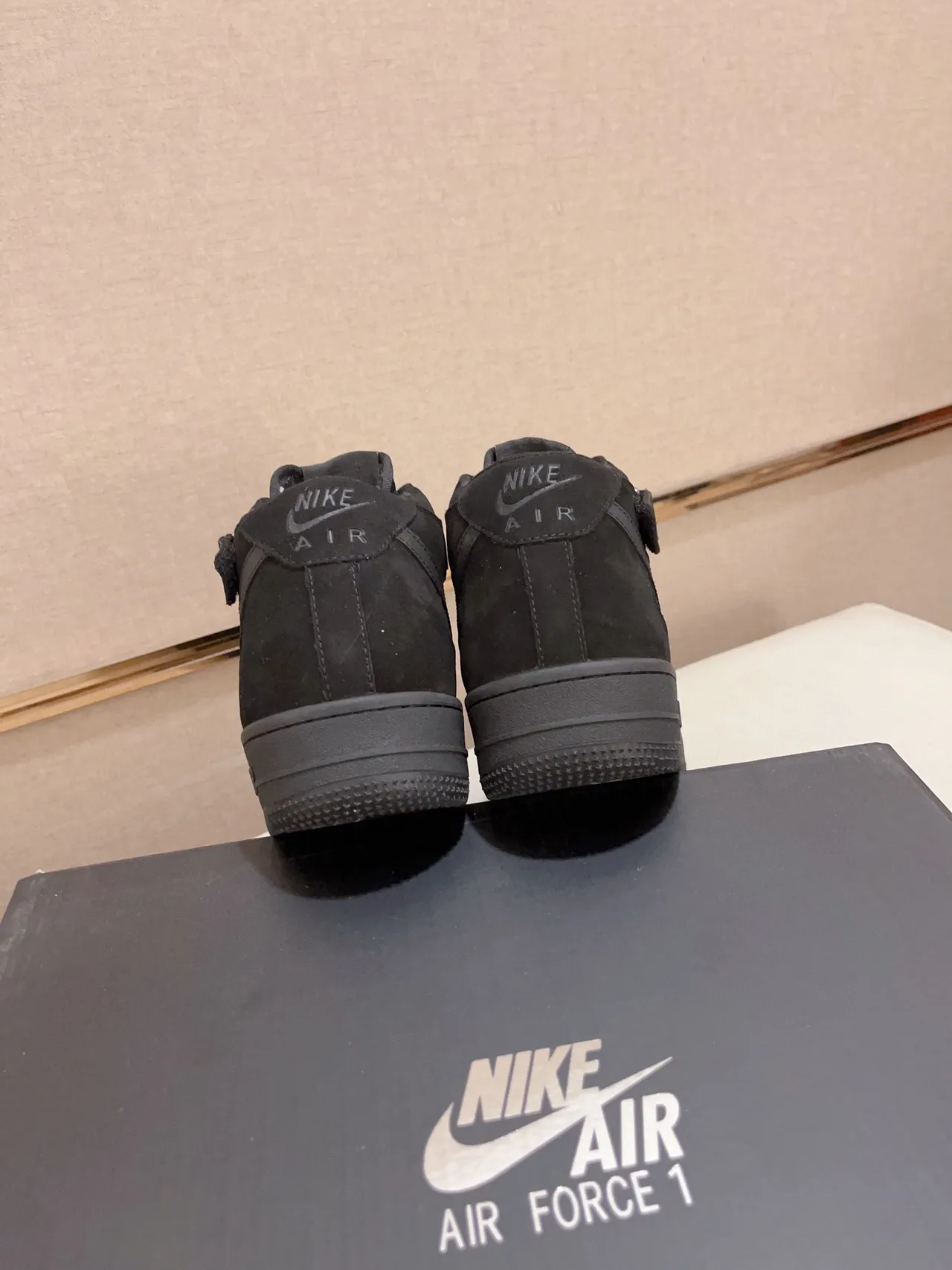 Nike Black High-Top Suede Upper Lifestyle Sneakers 3