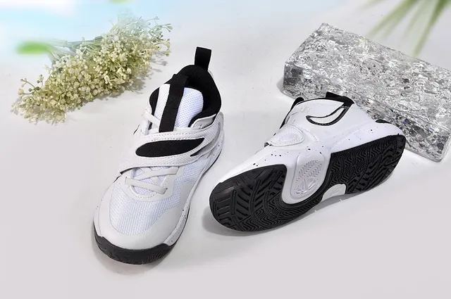 Nike Black Pink Low-Top Dual-Strap Closure Basketball Shoes 7