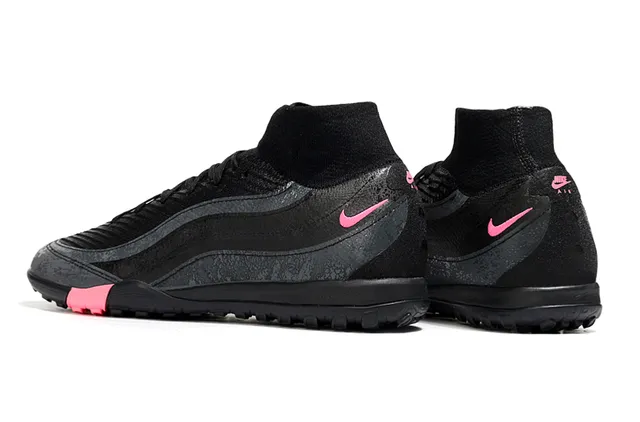 Nike Noir et Rose Chaussures de football Turf avec col de tricot, upper synthétique texturé, ajustement sock-fit 4