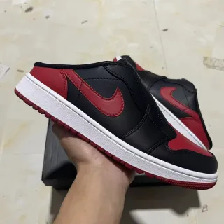 耐克黑色红色无系带一脚蹬皮革鞋面休闲运动鞋