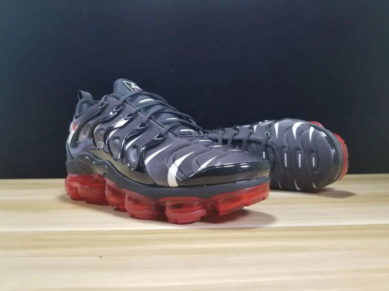 Nike Black Red Wavy Synthetic Cage Overlays Translucent Visible Air Unit Lifestyle Sneakers 8