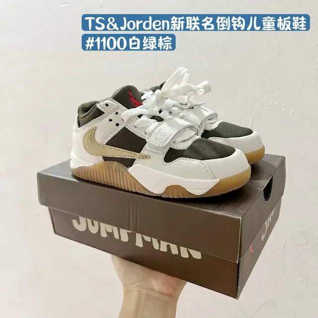 Nike Black Strap Closure Lifestyle Sneakers 5