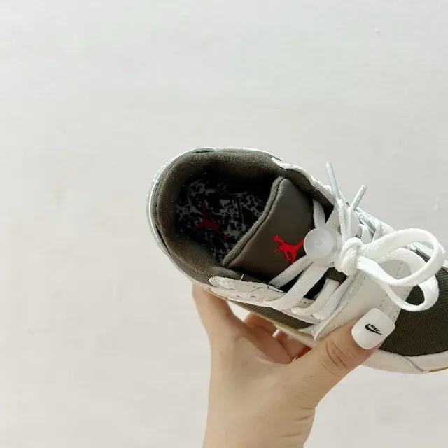 Nike Black Strap Closure Lifestyle Sneakers 16