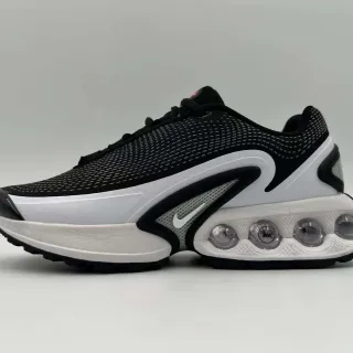Nike Black White Mesh Upper Wave-Shaped Synthetic Cage Lifestyle Sneakers