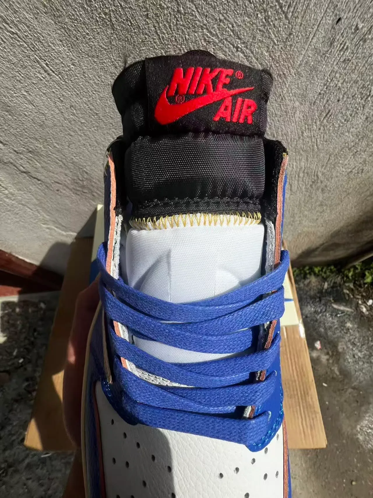 Nike Blue Beige Low-Top Silhouette Leather And Synthetic Overlay Construction Lifestyle Sneakers 4
