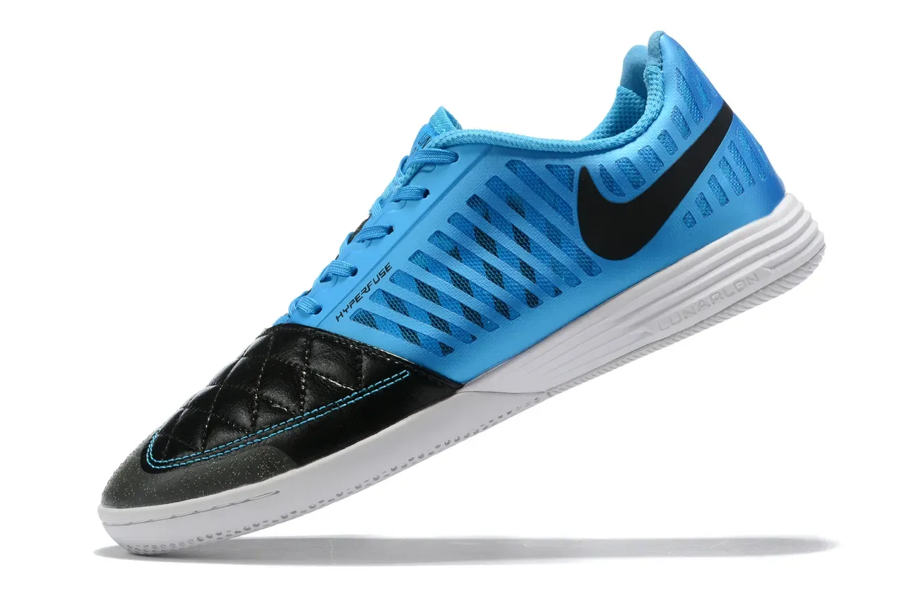 Nike Chaussures de football indoor bleu noir matelassage orteil recouvrement synthétique perforé 6