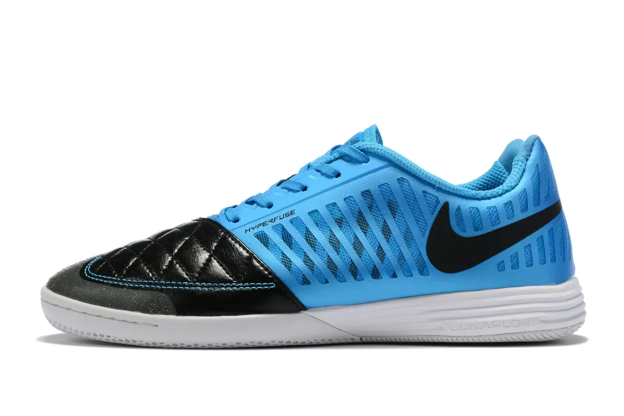Nike Chaussures de football indoor bleu noir matelassage orteil recouvrement synthétique perforé 7