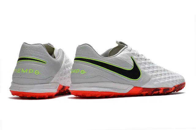 Nike Chaussures de soccer turf avec panneau de maillage perforé supérieur matelassé diamant bleu vert 18