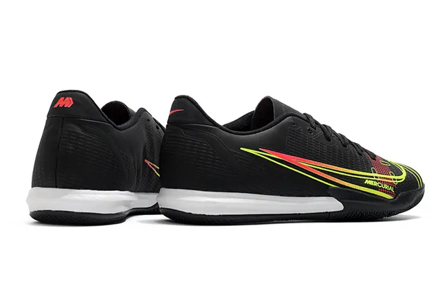Nike Tênis de futebol indoor de corte baixo upper sintético overlay texturizado em grade color azul laranja 24