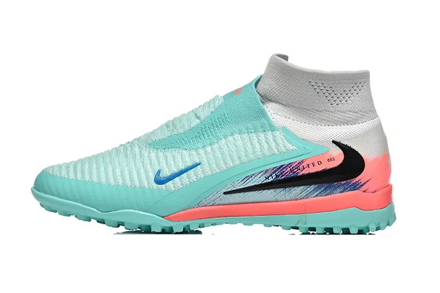 Nike Bleu et Rose Chaussures de Football pour Turf avec Lacets Asymétriques, Upper Tricoté et Ajustement Sock-Fit 10