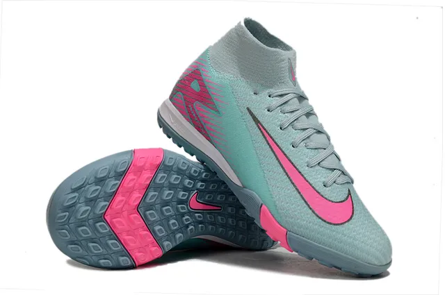 Nike Zapatillas de fútbol para turf con upper de calcetín de punto ajustable tipo calcetín, tobillo alto, color azul y rosa 2