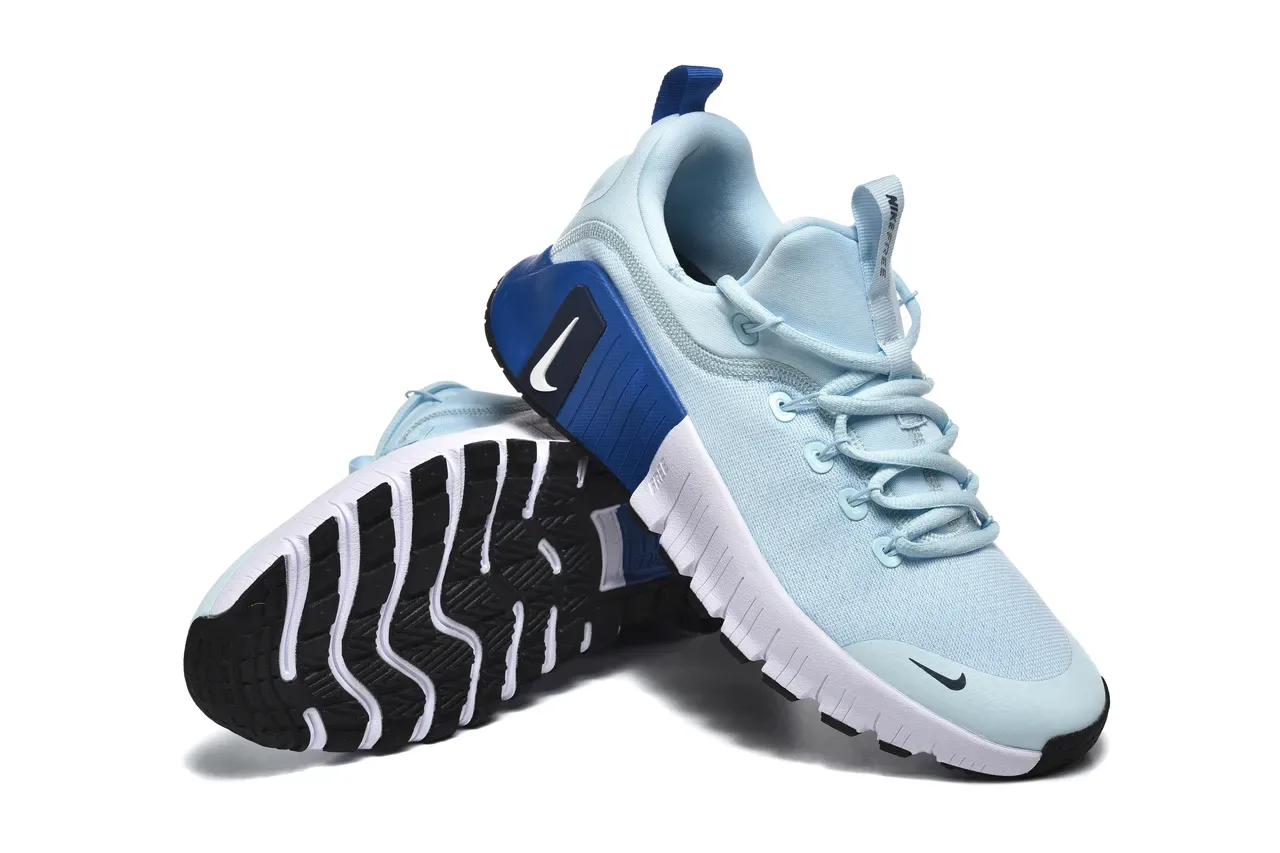 Nike Blue White Knit Upper Sculpted Grooved Midsole Lifestyle Sneakers 3