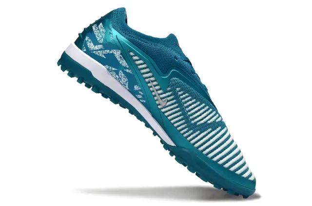 Nike أحذية كرة قدم تربة منخفضة المستوى أعلى صناعي إدخال مخطط من التريكو 2