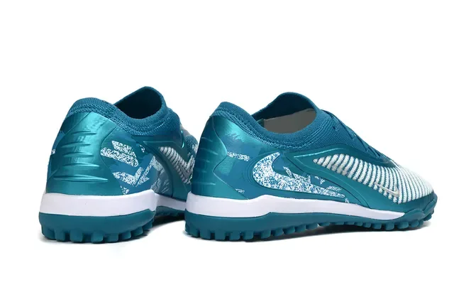 Nike أحذية كرة قدم تربة منخفضة المستوى أعلى صناعي إدخال مخطط من التريكو 5