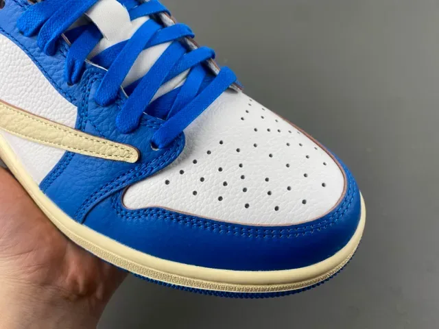 Nike Blue White Low-Top Color-Blocked Lifestyle Sneakers 2