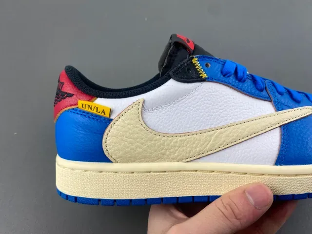 Nike Blue White Low-Top Color-Blocked Lifestyle Sneakers 3