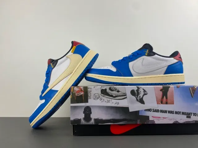 Nike Blue White Low-Top Color-Blocked Lifestyle Sneakers 14