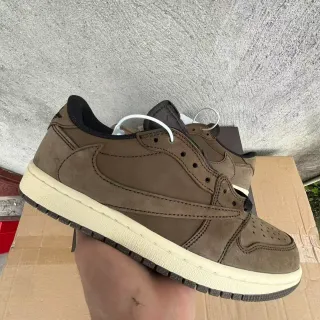 Nike Brown Beige Suede Upper Low-Top Lifestyle Sneakers
