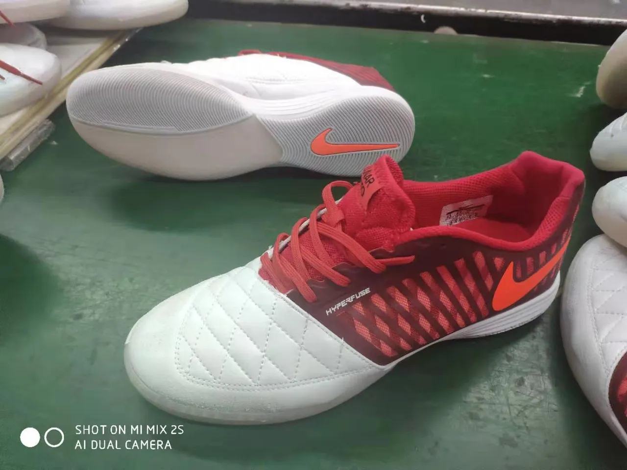 Nike Burdeos Laranja Sapatos de futebol indoor com capacete de dedo em couro acolchoado e parte superior sintética ventilada 8