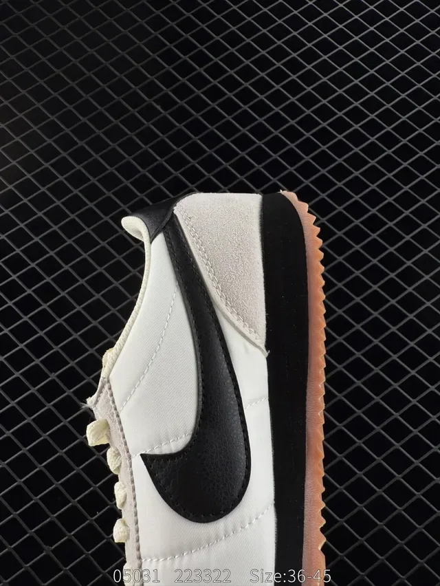 Nike Classic Cortez Nylon White Black Gum Lifestyle Sneakers 2