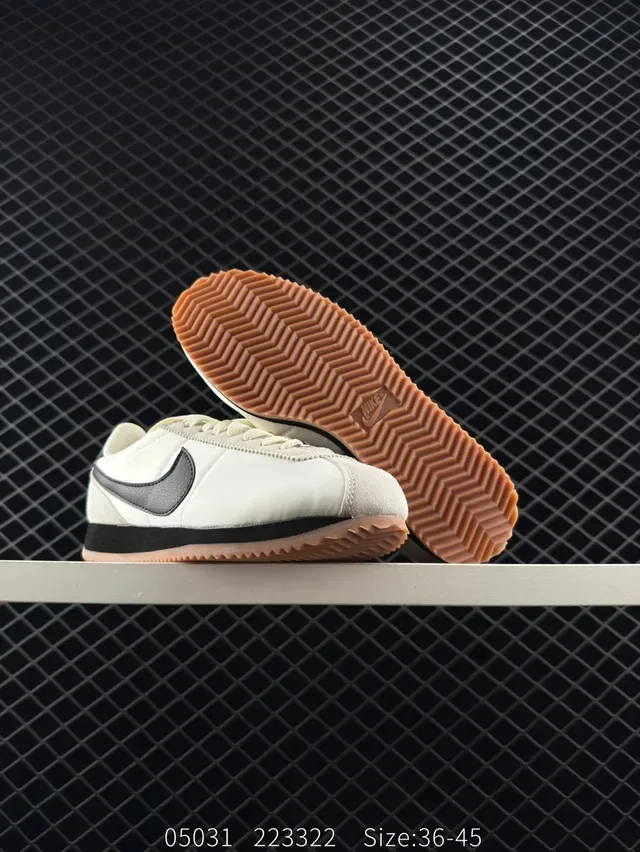 Nike Classic Cortez Nylon White Black Gum Lifestyle Sneakers 3