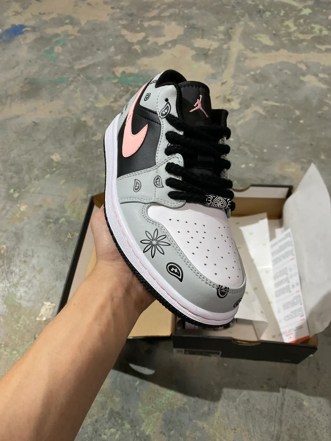 Nike Dunk Low Cashew Flower Bandana Print Lifestyle Sneakers 2
