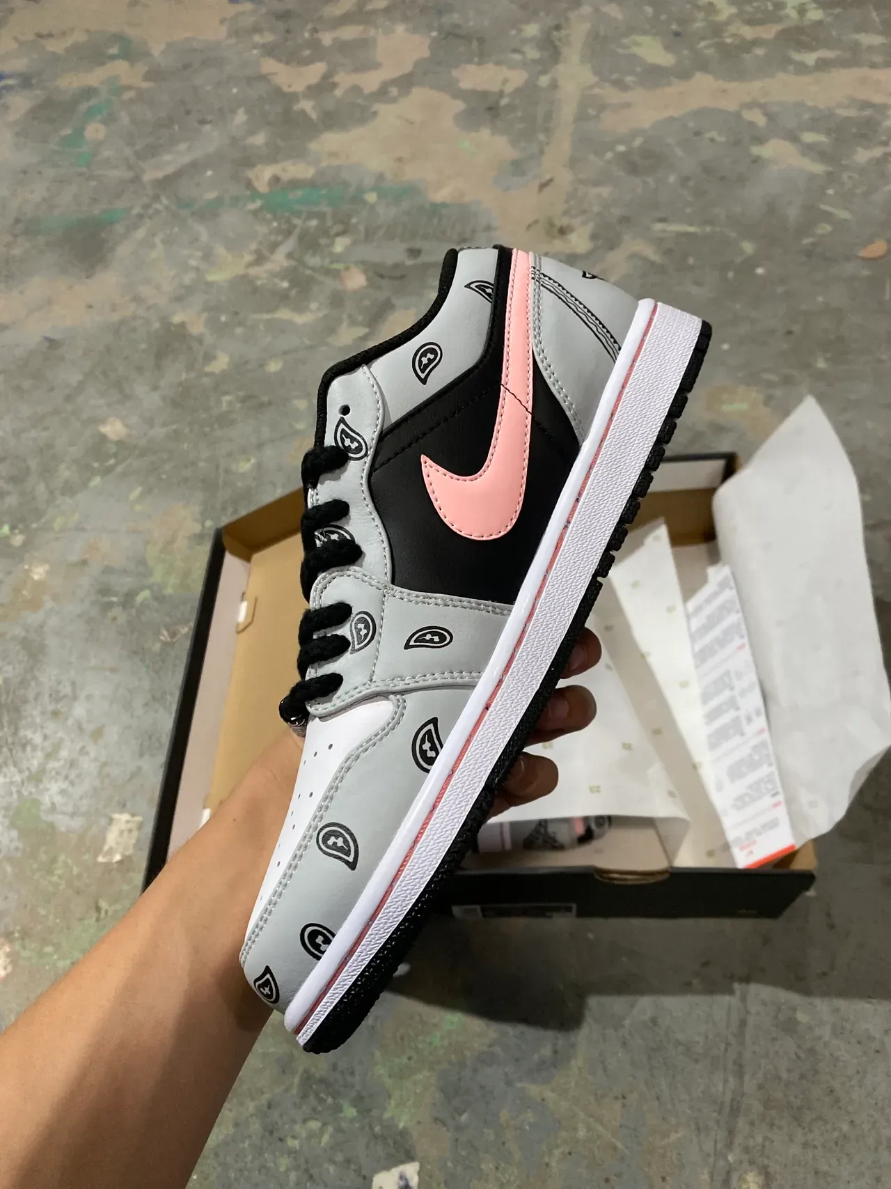 Nike Dunk Low Cashew Flower Bandana Print Lifestyle Sneakers 4