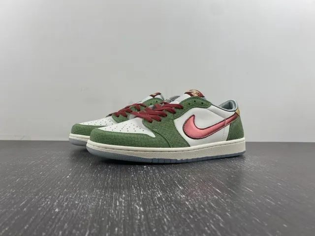 Nike Dunk Low Green Maroon Gold Lifestyle Sneakers 2