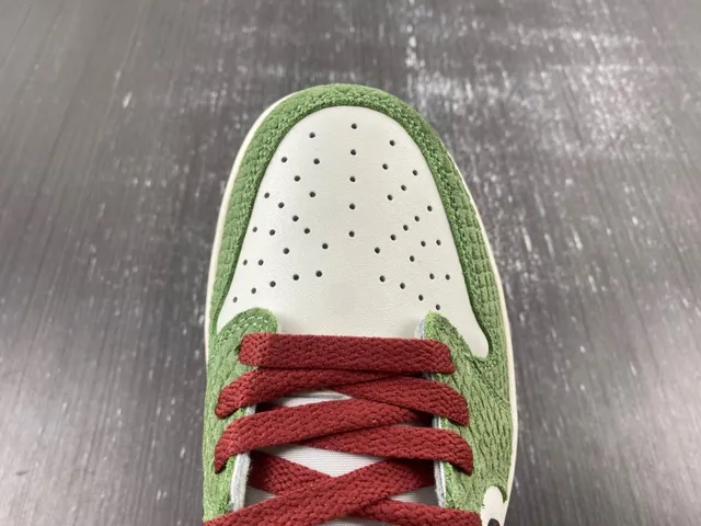 Nike Dunk Low Green Maroon Gold Lifestyle Sneakers 8