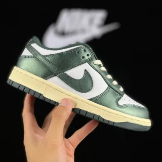 Nike Dunk Low Verde Metálico Branco Tênis Lifestyle