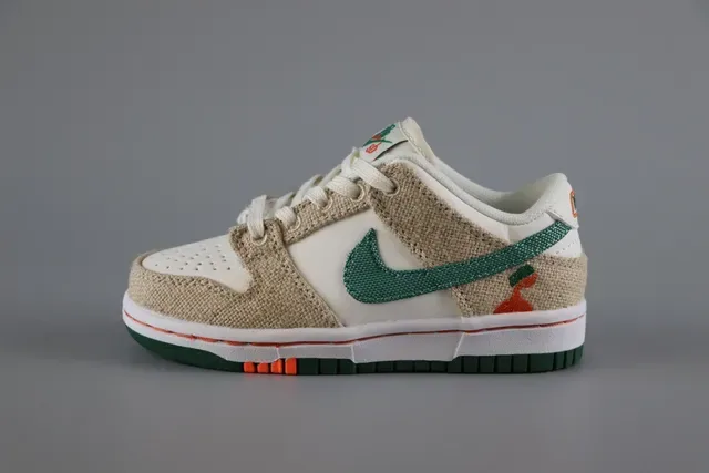 Nike Dunk Low Pink and White Lifestyle Sneakers 3