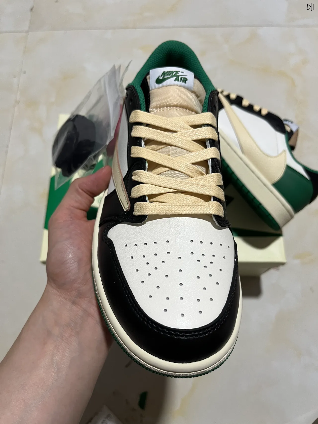 Nike Dunk Low White Black Green Cream Lifestyle Sneakers 3
