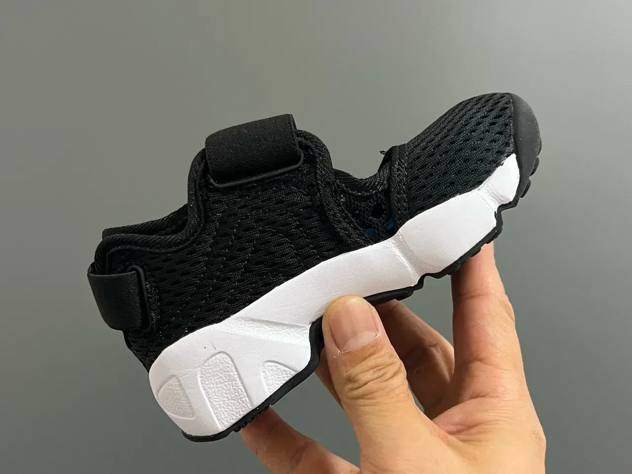 Nike Gray Black Laceless Mary Jane Strap Breathable Mesh Upper Lifestyle Sneakers 8