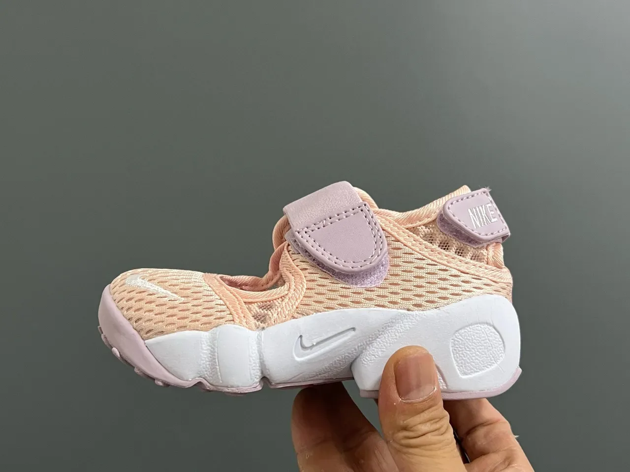 Nike Gray Black Laceless Mary Jane Strap Breathable Mesh Upper Lifestyle Sneakers 24