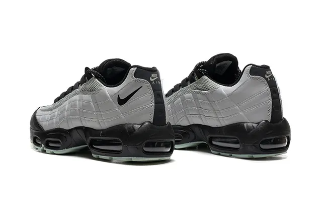 Nike Gray Black Quilted Upper Visible Air Cushioning Lifestyle Sneakers 3